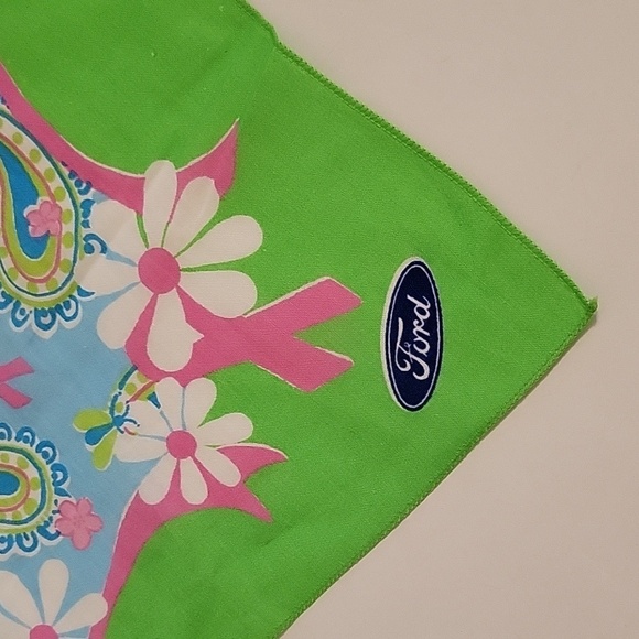 Lilly Pulitzer Ford Breast Cancer Awareness Scarf - Picture 3 of 7